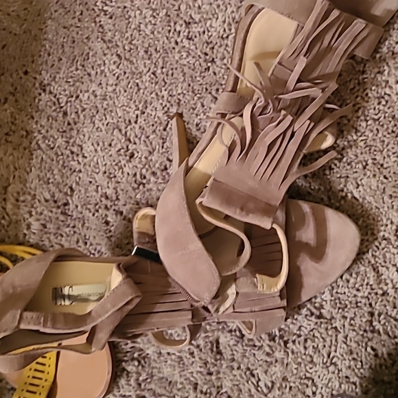 Summer Shoe Bundle - 6 pairs ALL INCLUDED - Picture 7 of 7